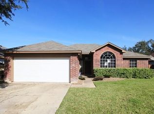 2203 E 20th St, Mission, TX 78572