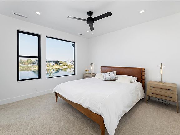 4th image of 2108 E Island Cove Ln