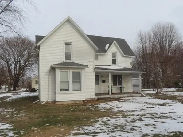 401 NE 3rd St, Aledo, IL 61231