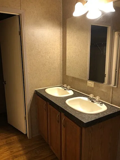 3 bed, 1216 sqft, $1,250 — Photo 4