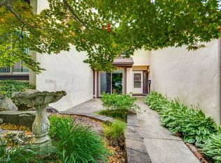 3388 S Smith Rd, Akron, OH 44333