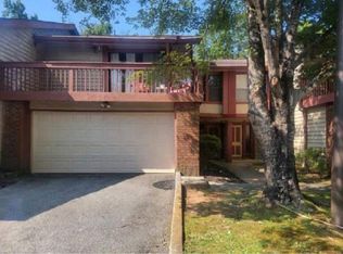 1090 Village Rd, Stone Mountain, GA 30088