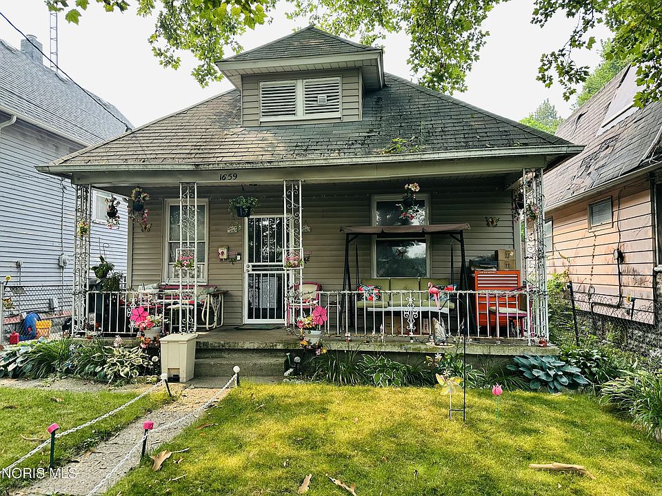 1st image of 1659 Fernwood Ave
