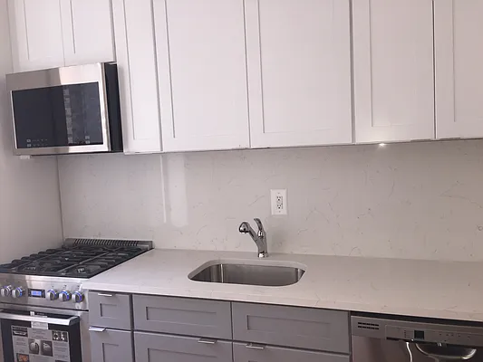 Rented by Arena Real Estate | media 1