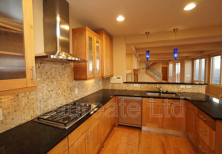 522 Milwaukee St — Photo 10