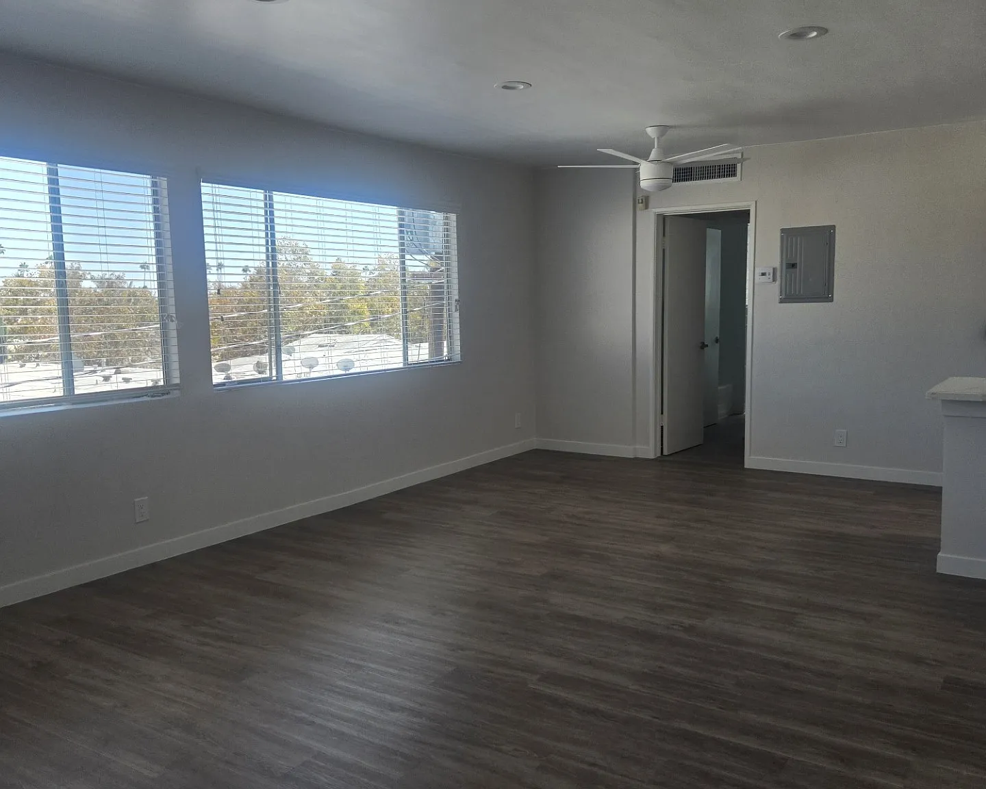 1 bed, 850 sqft, $3,600 — Photo 2