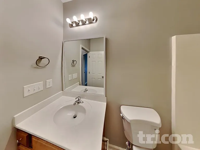 1582 Weatherend Dr — Photo 15