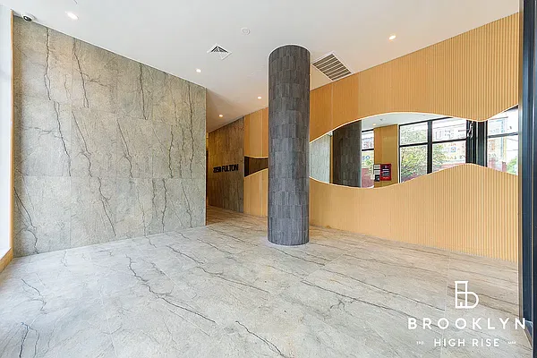 Entry / hallway, photo 2