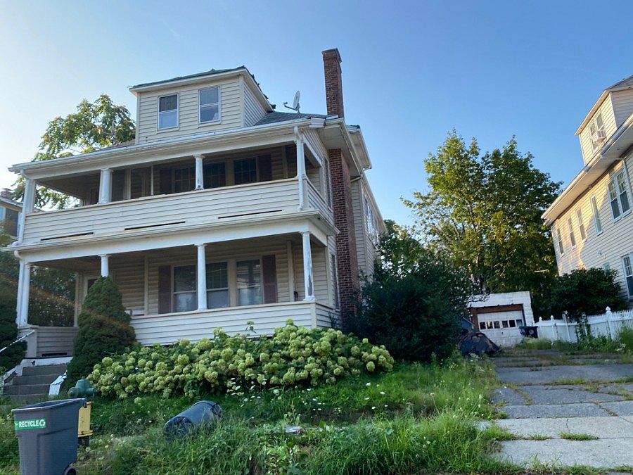 2nd image of 16 Chester Rd #14