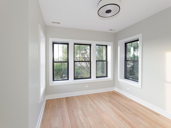 3rd image of 2457 W Logan Blvd #3A