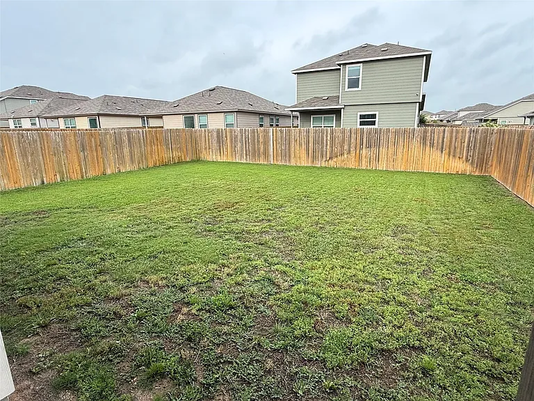 100 Granville Ct — Photo 7