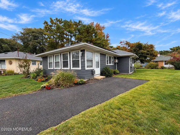 23 Saratoga Place, Toms River, NJ 08753