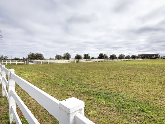 3rd image of 21221 Los Venados Dr