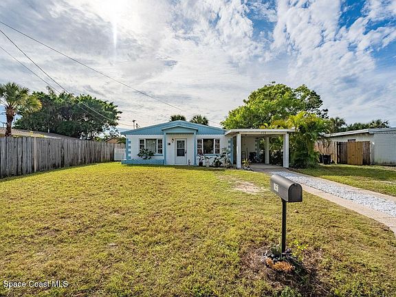 3rd image of 724 Gardenia Dr