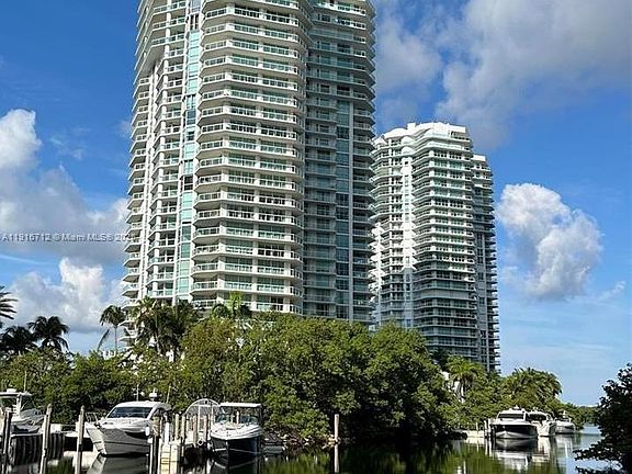 3rd image of 16400 Collins Ave APT 1246