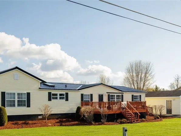 23874 Valley View Dr, Calcium, NY 13616