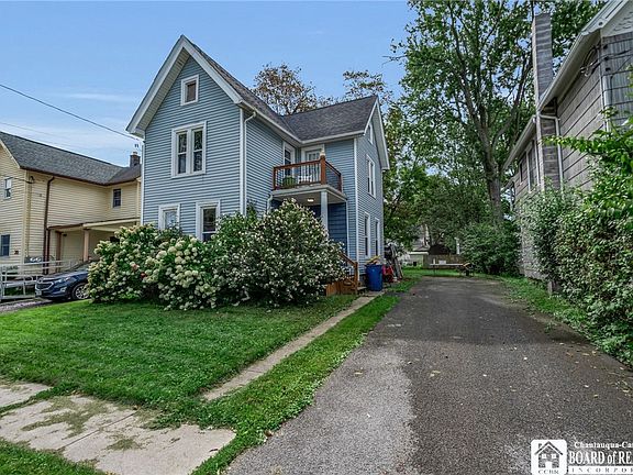 3rd image of 34 Juniper St