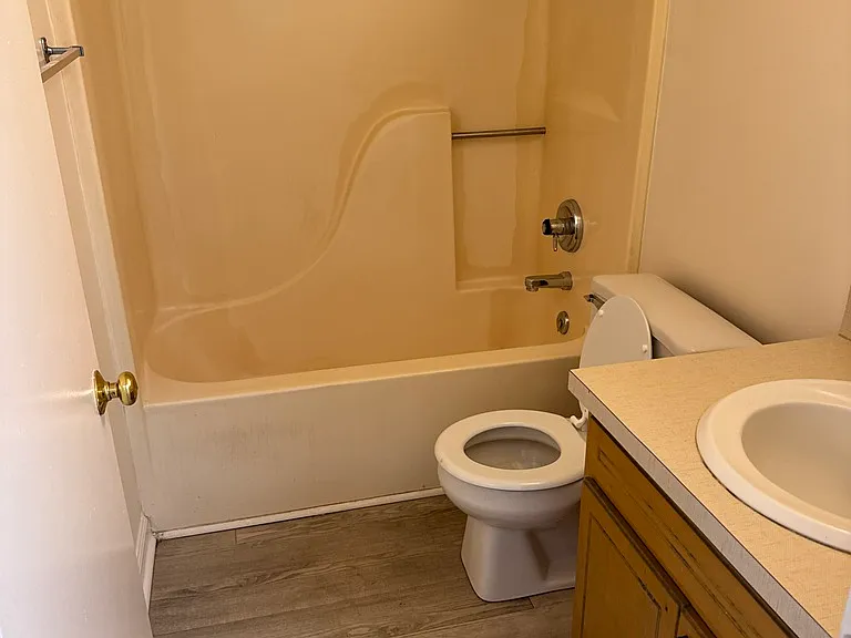 130 Withers Rd #5 — Photo 4