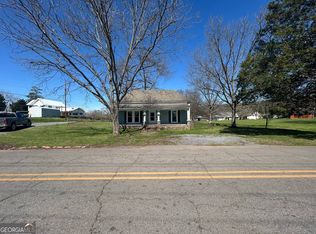 186 Calhoun St, Fairmount, GA 30139