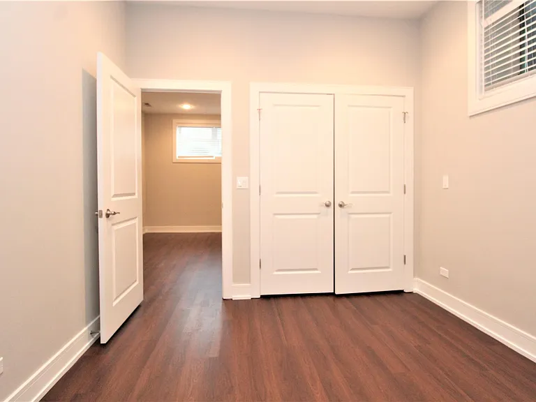 2408 W Cortland St #1W — Photo 19