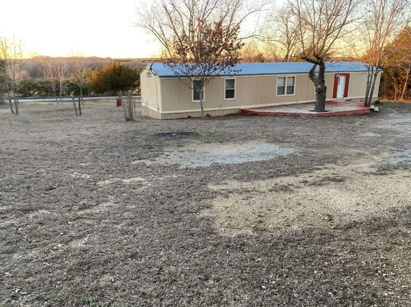 1272 Red Moore Rd, Whitewright, TX 75491