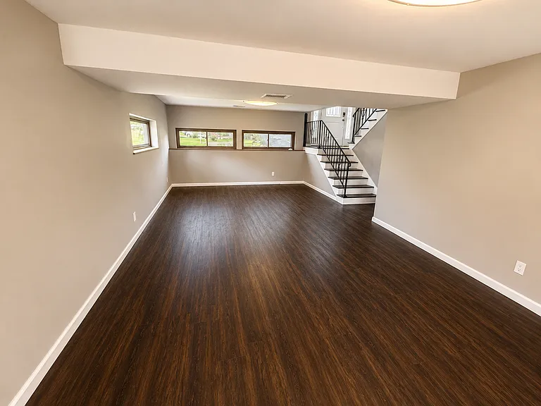 9843 Briarstone Dr — Photo 25