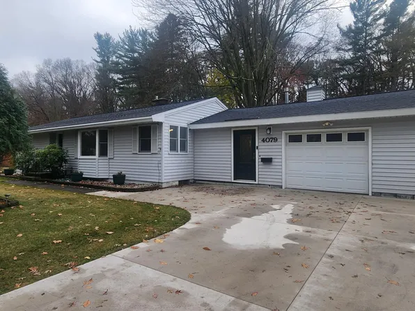 4079 Lake Harbor Rd, Muskegon, MI 49441