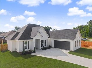1073 Abita River Dr, Covington, LA 70433