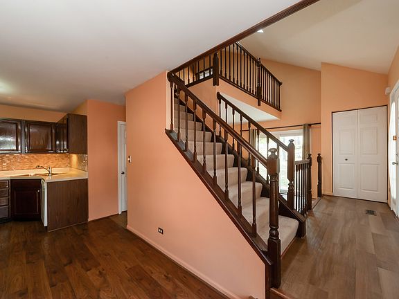 4th image of 2685 College Hill Cir