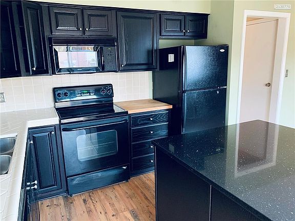 Updated kitchen with a spacious island!