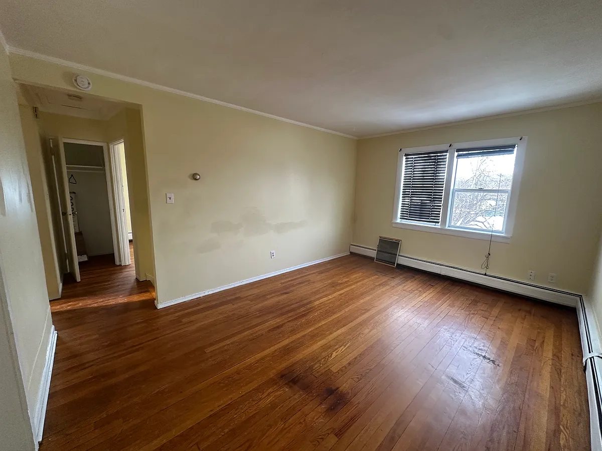 Building Photo - 62 Talmadge St #2