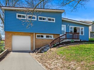 8611 Ramble Rd, Wonder Lake, IL 60097