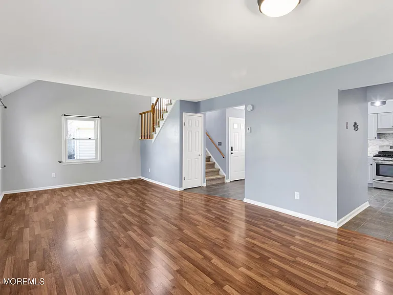 6 Stowe Ct — Photo 7
