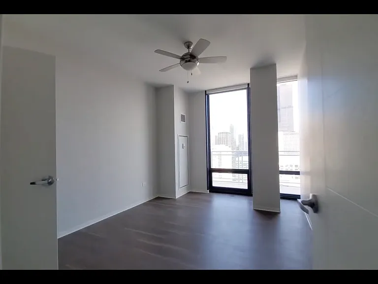 700 W Quincy St #3302 — Photo 8