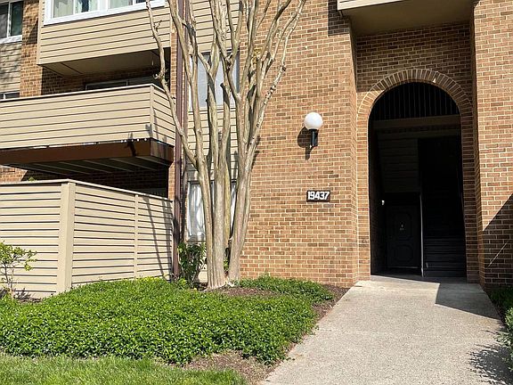 3rd image of 19437 Brassie Pl APT 201