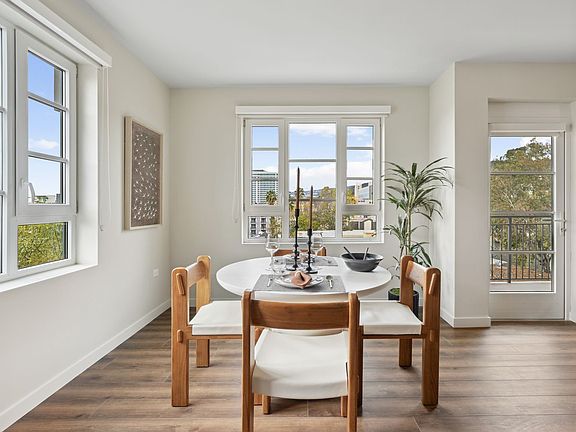 3rd image of 1818 N Cherokee Ave #603