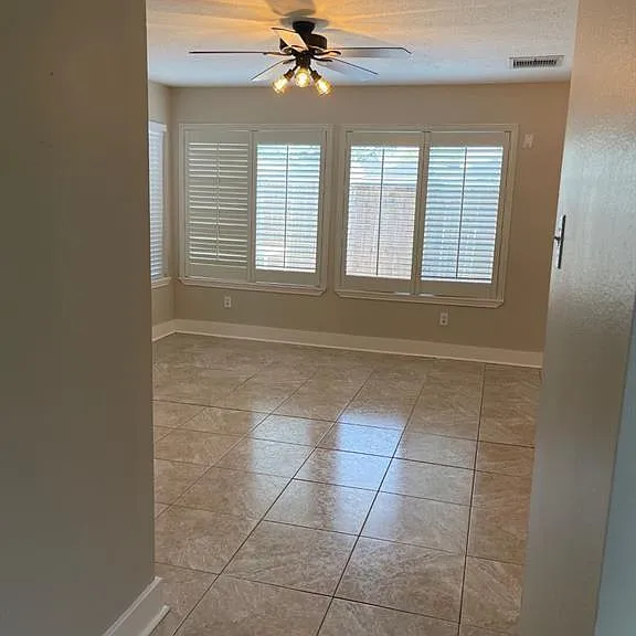 6226 Kings Oaks Ln — Photo 3