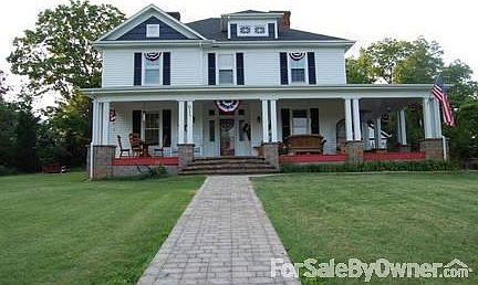 1st image of 615 E Main St