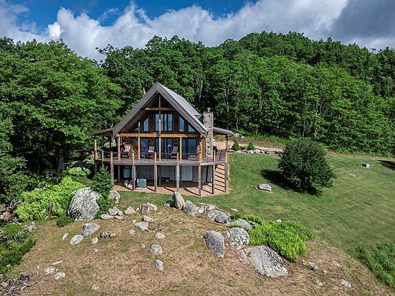 3rd image of 2725 Point Lookout Ln