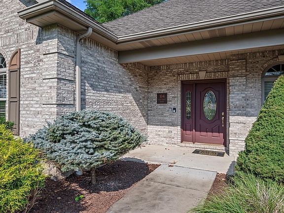 2nd image of 104 Scottdale Dr