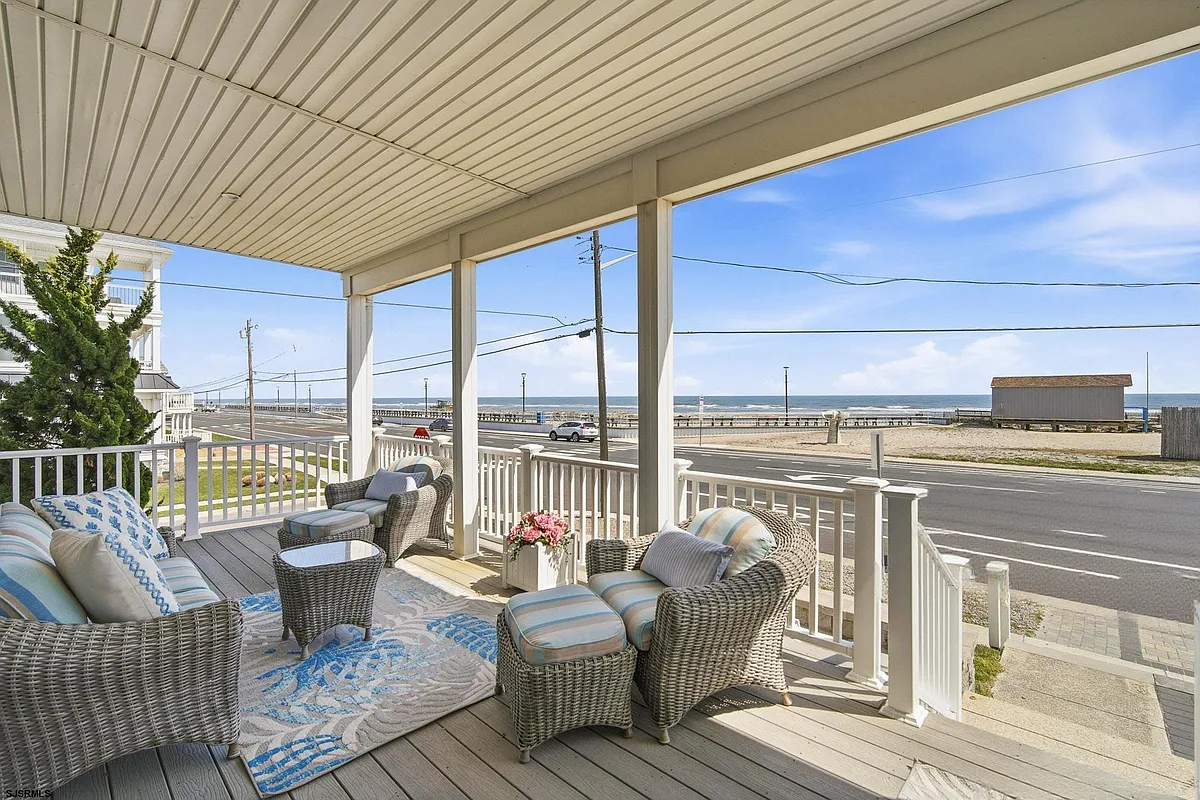 Building Photo - 815 E Brigantine Ave #7