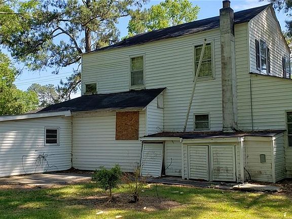 4th image of 104 Carolina St