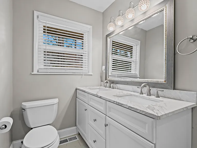 2465 Spring Dr SE — Photo 34