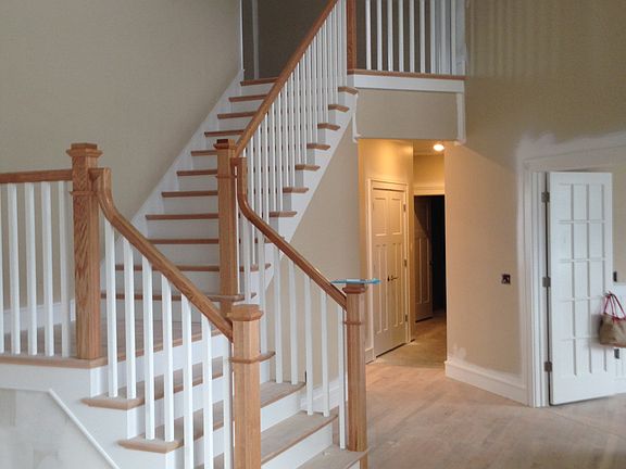 2nd image of 807 Knighthood Cir