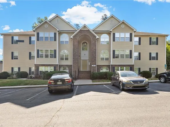 633 Ivy Glen Dr, Winston Salem, NC 27127