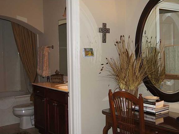 5th image of 2805 W Valley West Ct