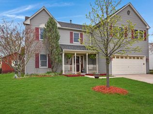 995 Oakland Ln, Aurora, IL 60504