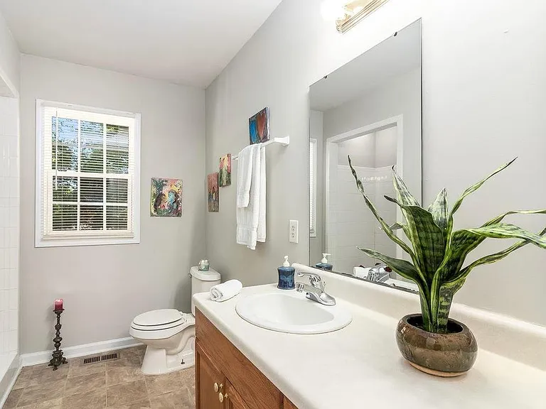 605 Primitive St — Photo 12