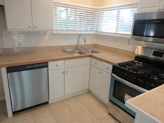 3rd image of 940 Kramer Ave #940