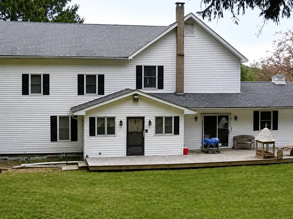 415 Whittaker Rd #E
